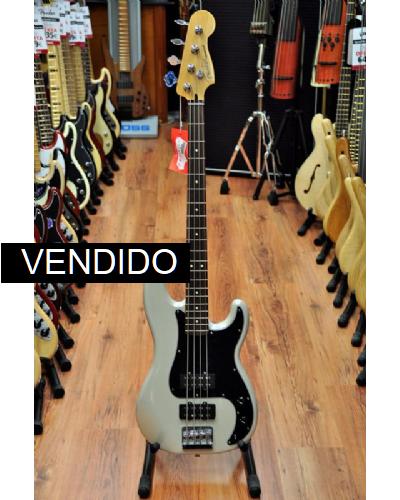 Fender Blacktop Precision